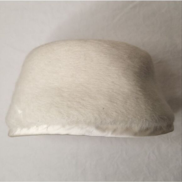 50s Designer Pillbox Hat - Picture 3 of 10